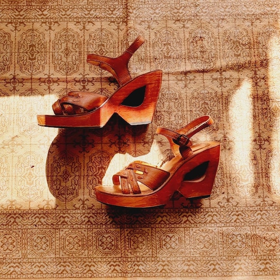 Wooden platform wedge sandals sale