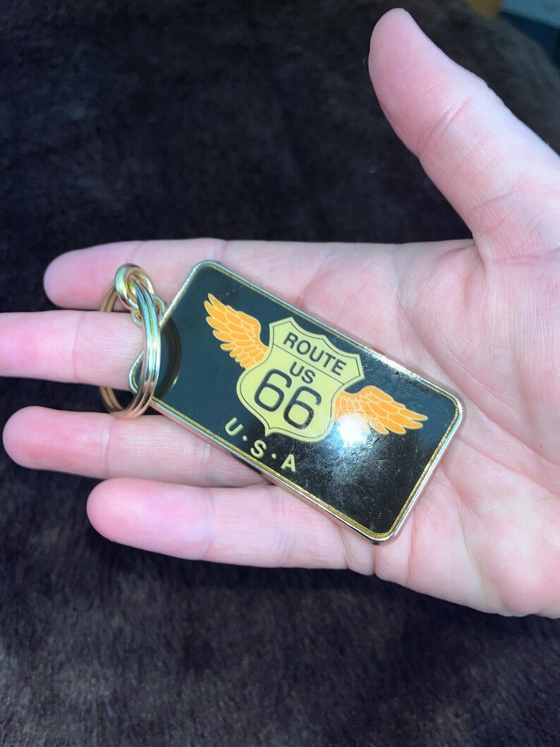 Route Sign Keychain Route 66 Souvenir Keychain Featuring the Iconic Road Shield Design With ...