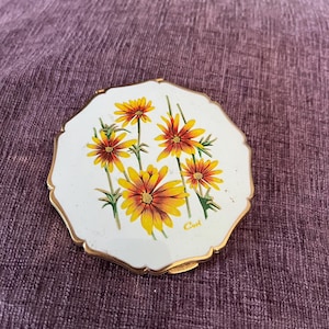Poudre compacte vintage motif floral rond Motif floral doré miroir Poudre à collectionner pour maquillage toujours présente