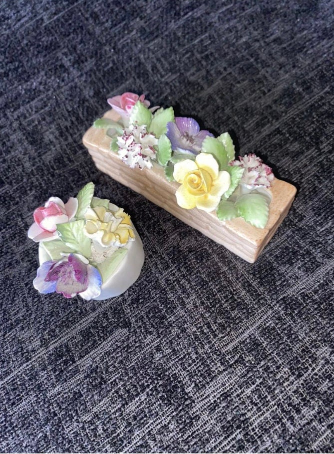 【ロイヤルドルトン　薔薇の花置物　イギリス製】 ROYAL DOULTON ロイヤルドルトン 陶磁花 置物