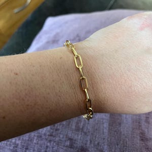 Gold tone chain bracelet 10 inches long can adjust shorter vintage chain link