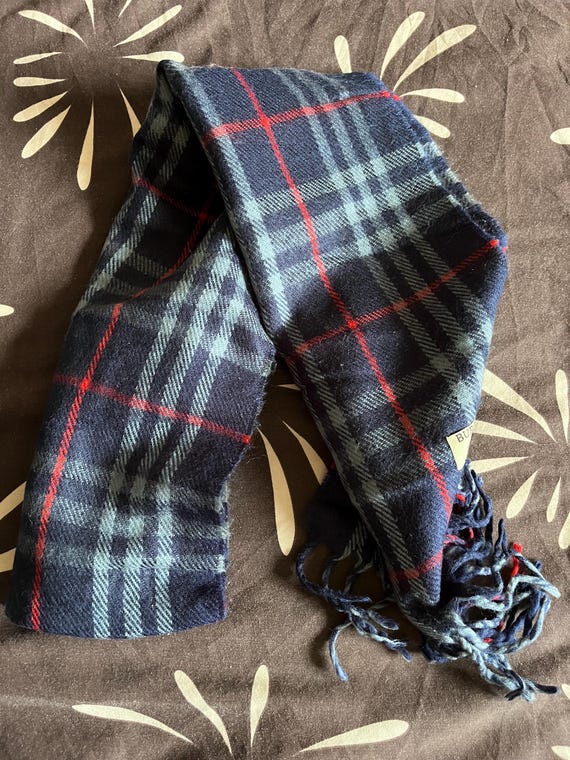 【最終価格】バーバリー紺ストライプダブルBURBERRY made in USA Vintage Burberry London Lambswool Scarf, Navy Blue Tartan, Made in