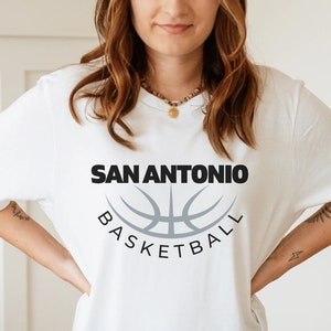 San Antonio Spurs Vintage NBA Crewneck Sweatshirt Hoodie Shirt Gifts for  Fans - Bluefink