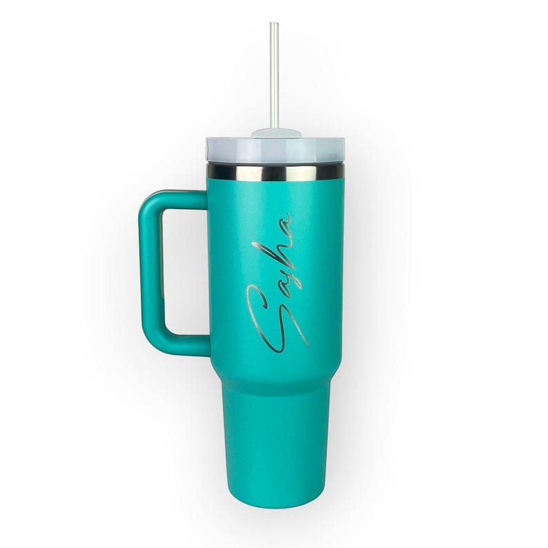 Gepersonaliseerde gegraveerde beker met handvat en rietje: 40 oz geïsoleerde koffiefles Deep Teal