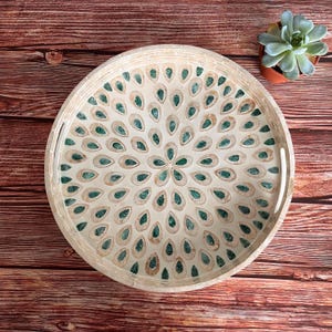 Nacre serving tray, round breakfast tray, mother pearl inlay tray peacock tail pattern, coffee table tray, housewarming gift, gift for mom