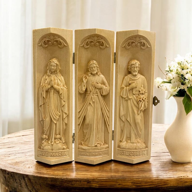 Maple Wood Catholic Triptych: Jesus, Mary & Joseph Altar Decor - Etsy