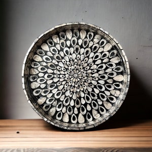 Black serving tray, round breakfast tray, mother pearl inlay tray peacock tail pattern, coffee table tray, housewarming gift, gift for mom