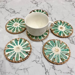 Hand-woven Rattan and Mother of Pearl Inlay Coasters Set of 6pc and holder, Decoration Coasters, Green Daisy Flower Round coaster image 8