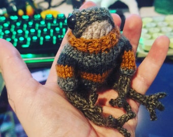 Knitted frog - Made To Order