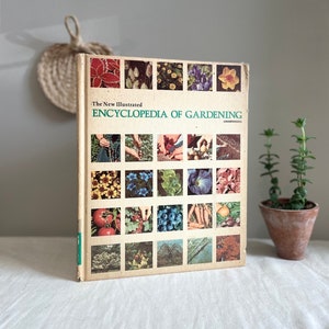 Vintage &quot;The New Illustrated Encyclopedia of Gardening (Unabridged)&quot; Book
