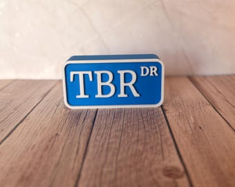 3D Printed TBR Shelf Sign - Bookish Decor for Bookshelves - To Be Read Tracker - Book Lover Gift - Aesthetic BookTok Shelf Accessories