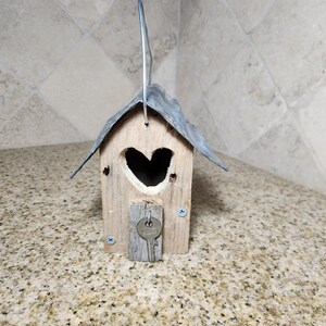 Rustic Small Metal Roof Garden Birdhouse