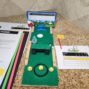 Mini Miniature Gift Golf Putting Desktop Game
