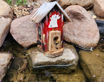 Rustic Barn Birdhouse