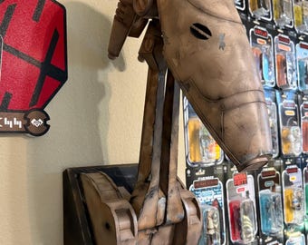 Articulated life-sized battle bot prop