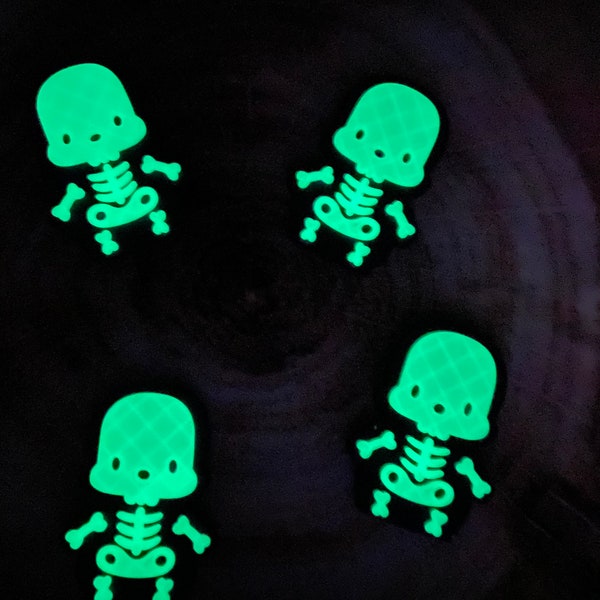 Super cute Halloween glow in the dark skeleton Halloween magnet