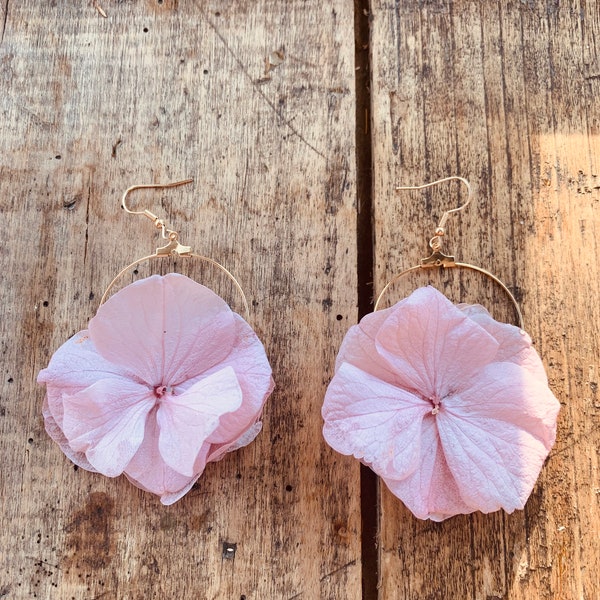 Boucles d’oreilles hortensia lilas mariage bohème mariée demoiselle d’honneur