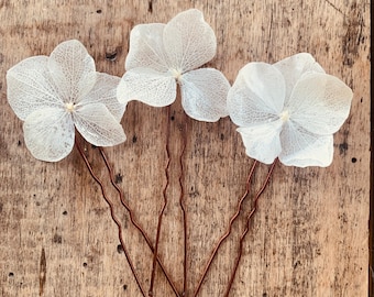 Pic à chignon fleurs d’horthensia blanches stabilisé en résine, mariée, demoiselle d’honneur mariage bohème chic