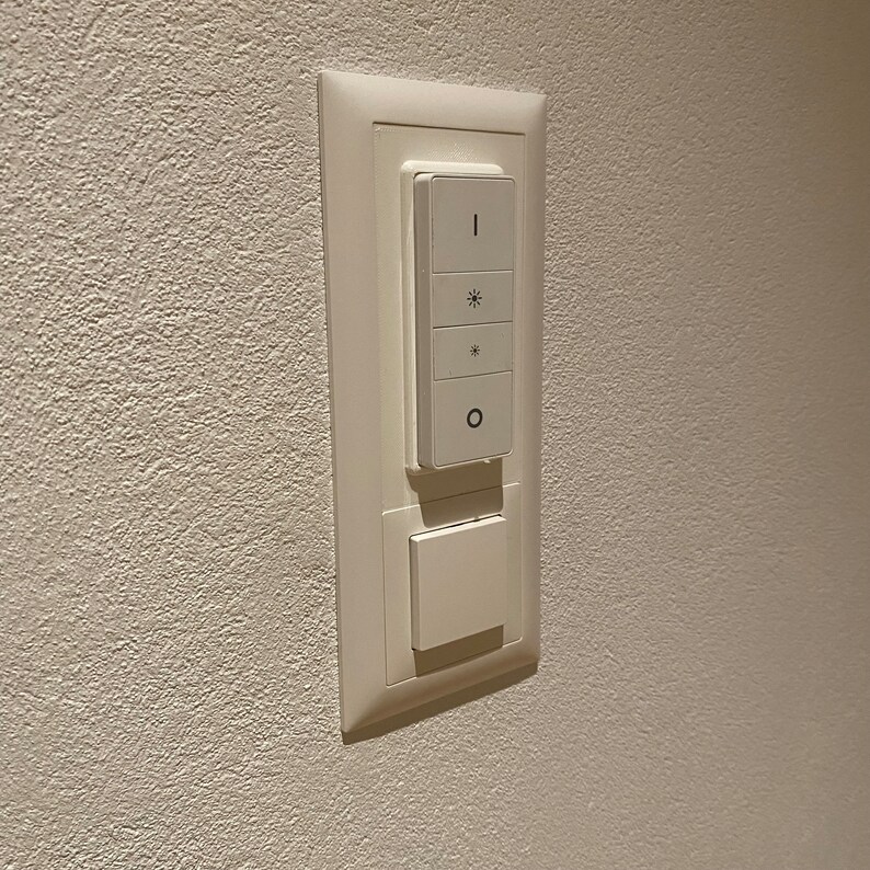 Philips Hue Schalter Halterung mit Feller EDIZIOdue 3er Rahmen Version 1 Eckig, ohne Hue Logo Bild 2