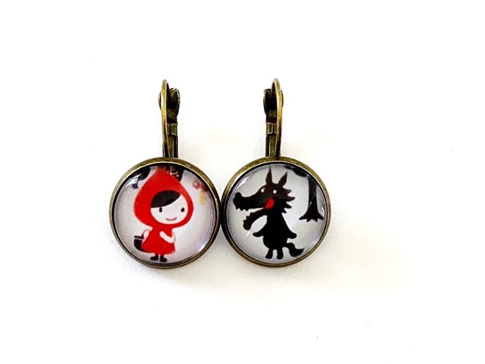 Boucles D'oreilles Pendantes Fantaisie Rouge - Élégantes - Neuf Avec étiquettes