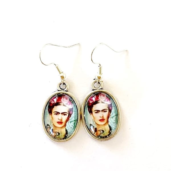 Boucles d’oreilles cabochon argentées,  Frida kahlo  peinture art papillon portrait