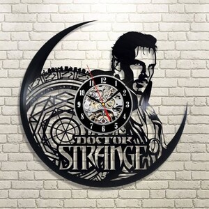 Zegar z płyty winylowej Doctor Strange, prezent dla miłośnika filmów, postać z komiksu, sztuka ścienna do pokoju męskiego, unikatowa dekoracja wisząca, prezenty świąteczne dla taty