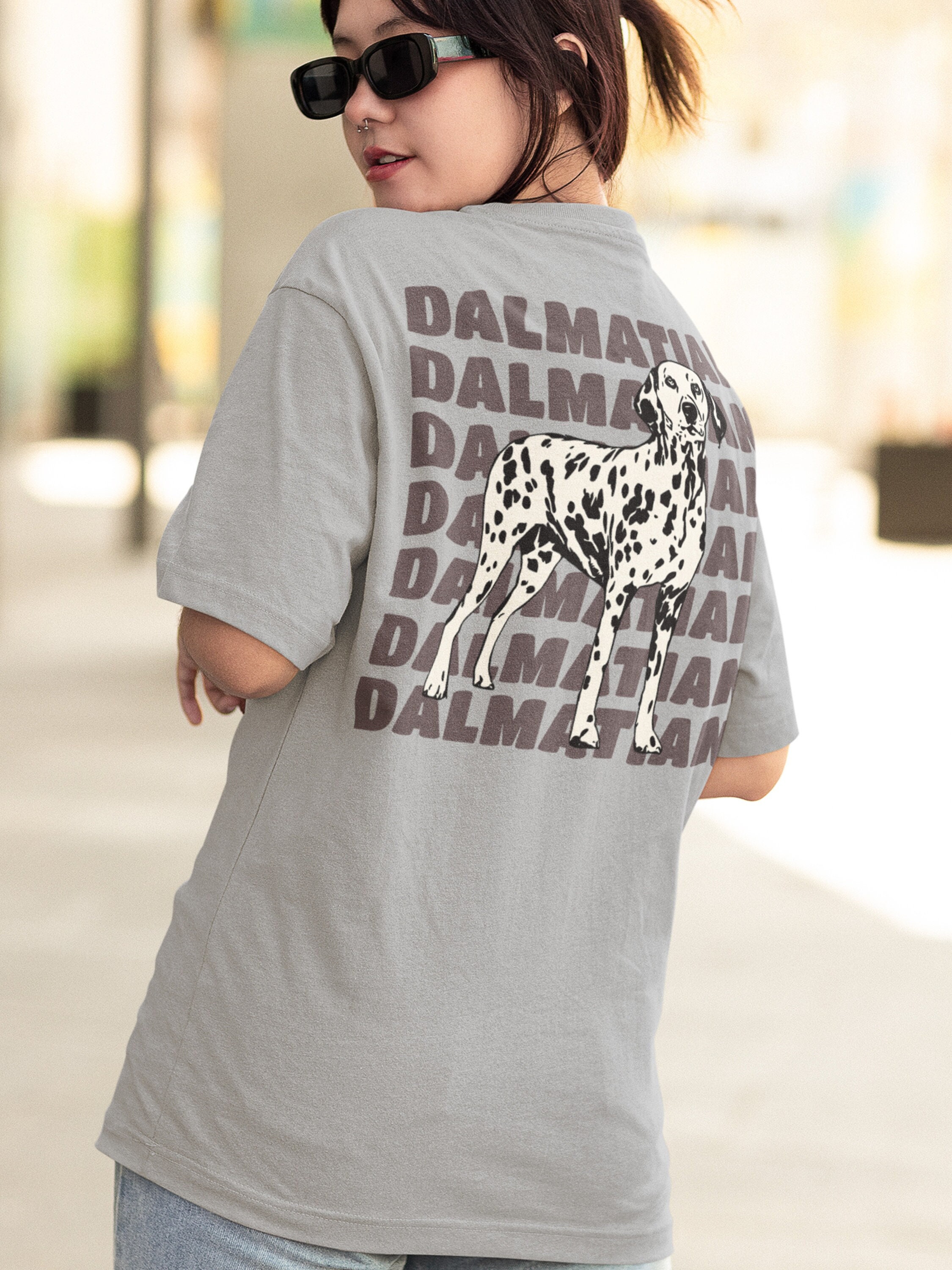 Retro Dalmatian T-shirt Perfect Gift for Dalmatian Dog Moms 
