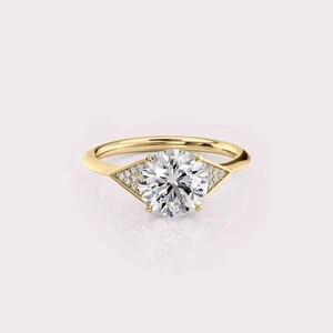 2.16 CT IGI Certified Round cut CVD Diamond,14K Yellow Gold Diamond Ring, Side Round Diamonds Wedding Ring