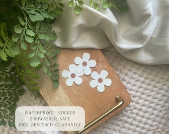 Daisy Sticker || Floral Sticker || Retro Sticker || Cute Sticker || Waterproof Dishwasher Safe Premium Vinyl Sticker