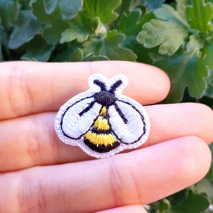 Iron-on Patch Honey Bee Bee Iron-On Patch Iron-On Patch Applique Small Macro Kawaii Cute