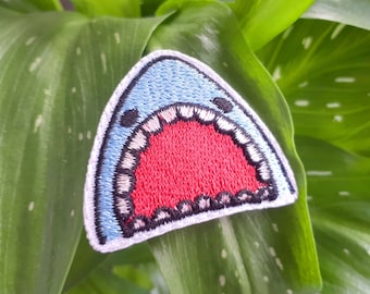 Iron-on Patch Fisch Hai Shark Jaws Aufbügel Patch Aufbügler Aufnäher Fisherman Angler