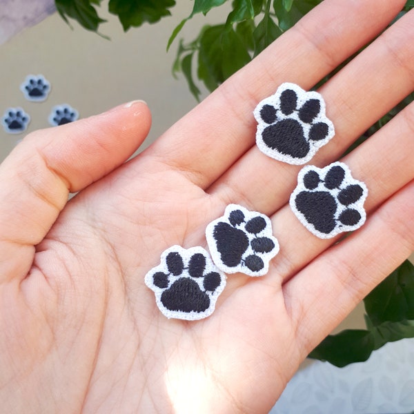 Iron-on Patch Set Pfoten Klein oder Groß Haustier Katze oder Hund Kawaii Süß Cute - Aufbügel Patch Aufbügler Aufnäher