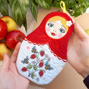 Oven Glove Matryoshka Coaster Pot Holder Russian culture B (red strawberry)