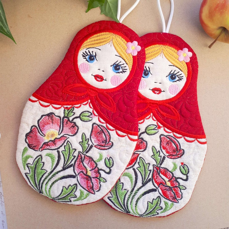Oven Glove Matryoshka Coaster Pot Holder Russian culture A (red flowers)