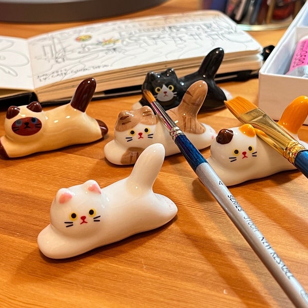 Cute Cat brush rest| Ceramic Brush holder, For Watercolor, acrylic, oil paint, gouache, porcelain, brushing painting, artist gift| Art lover