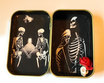 MEMENTO MORI - Small Oratory Pocket Shrine - Wicca Altar Spirituality Religion Meditation Recollection Gift Detail