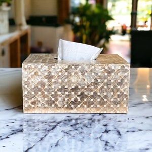 Capiz shell inlay tissue holder, rectangle tissue box beige color, luxurious tissue box cover, nacre tissue box, napkin case holder
