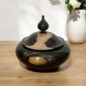 Elegante mini urna in ebano nero - Piccola scatola portaoggetti in legno con coperchio per ceneri, gioielli, semi, commemorazione o regalo premuroso, regalo unico