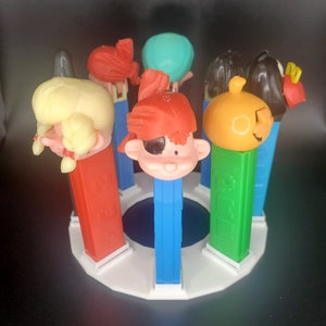 Circular Pez Display Stand, Holds 8 Vintage No Feet PEZ! (Pez NOT INCLUDED) Pez Display Case Pez Dispenser Display
