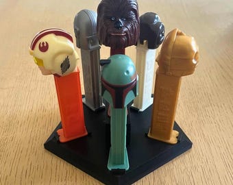 Réplique de présentoir Pez Pentagone vintage pour distributeurs Pez sur pied (PEZ NON INCLUS) Présentoir Pez Présentoir pour distributeur Pez