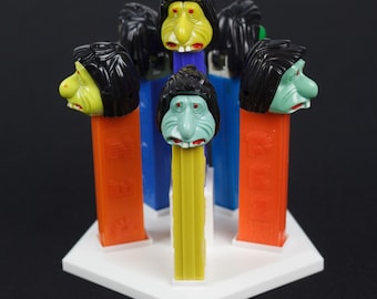 Fichier d'impression 3D, réplique vintage de présentoir Pez Pentagone pour distributeurs Pez No Feet vintage (PEZ NON INCLUS) Pez display case Pez Dispenser