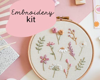 Wildflower Beginner Embroidery Kit / Beginner embroidery kit / Floral embroidery kit / Embroidery kit for beginners / Pick and stitch