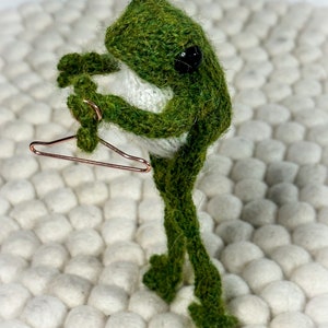 Frosch handgestrickt, Vorbestellung Bild 3