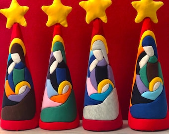 Belén Cono / Conos de poliestireno recubiertos de tela con imagen del belén (Jesús María y José)