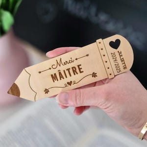 Marcapáginas de agradecimiento al profesor en forma de lápiz grabado y personalizado, regalo de fin de curso escolar