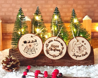 Set of 3 small engraved wooden logs to hang / Christmas/Winter Collection / Merry Christmas Christmas tree