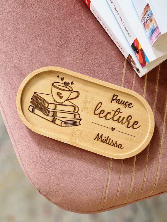 Plateau en bambou personnalisé pause lecture, gravé avec Prénom, pause thé/café, cadeau cosy