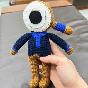 My custom crochet doll 012