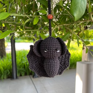 Amigurumi Fledermaus in Halloween gehäkelt, Halloween Geschenk, Auto Dekor