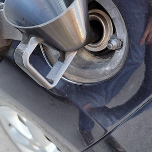 Ford Easy Fuel Capless Funnel